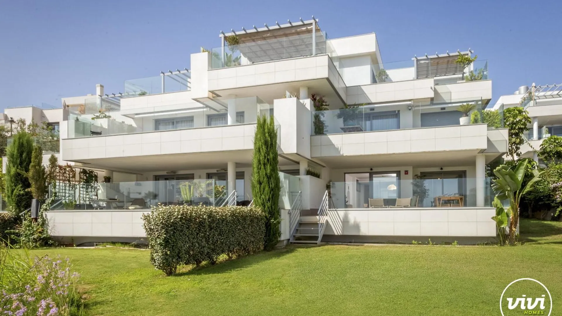 Vivi Homes - Casa Ferli Marbella Pool, Garden, Golf & Sea View