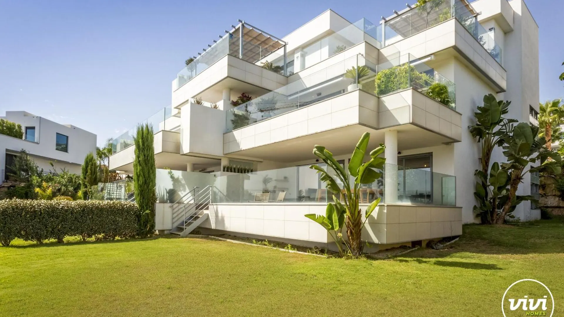 Vivi Homes - Casa Ferli Marbella Pool, Garden, Golf & Sea View